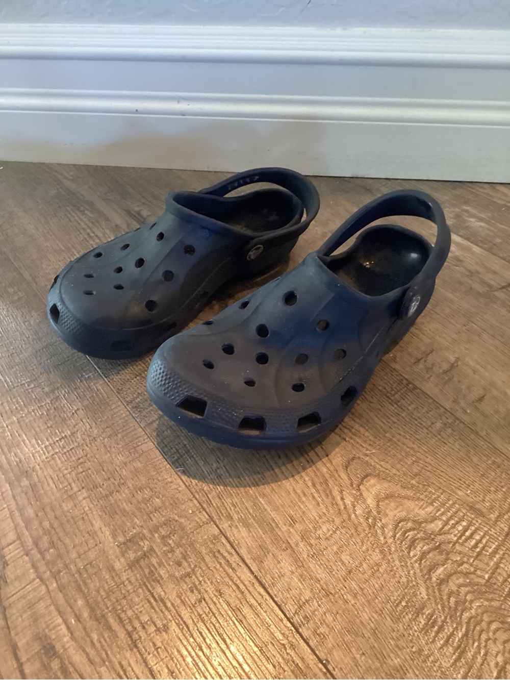 Crocs Baya Clog Navy Blue Men’s 4 / Women’s 6